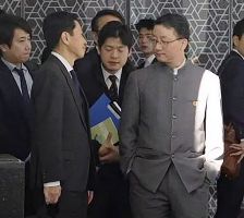 中国外務省局長 「ポケットに手を入れていたのは寒いから」 日本との局長級会談で